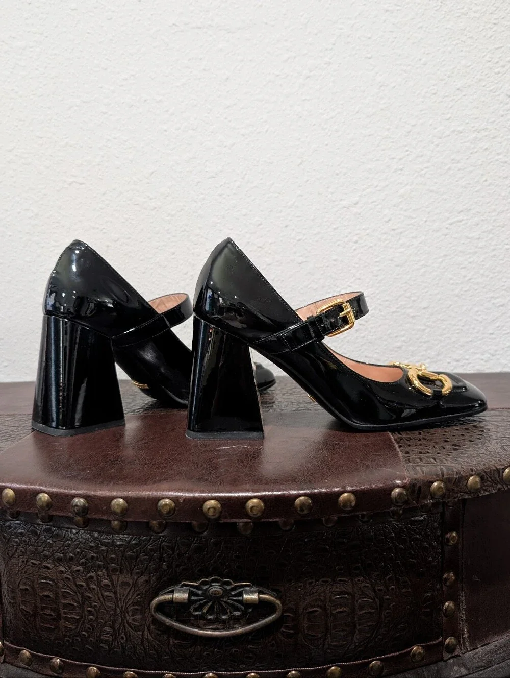 Gucci Baby Horsebit Patent Leather Mary Jane Pumps – Black – Size 36.5